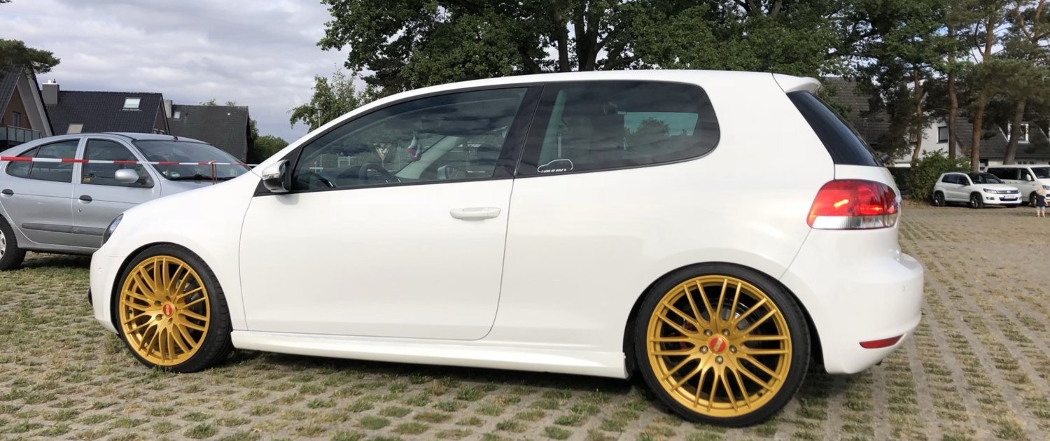 VW – Golf – BORBET – CW 4 Gold – Gold – 19 Zoll