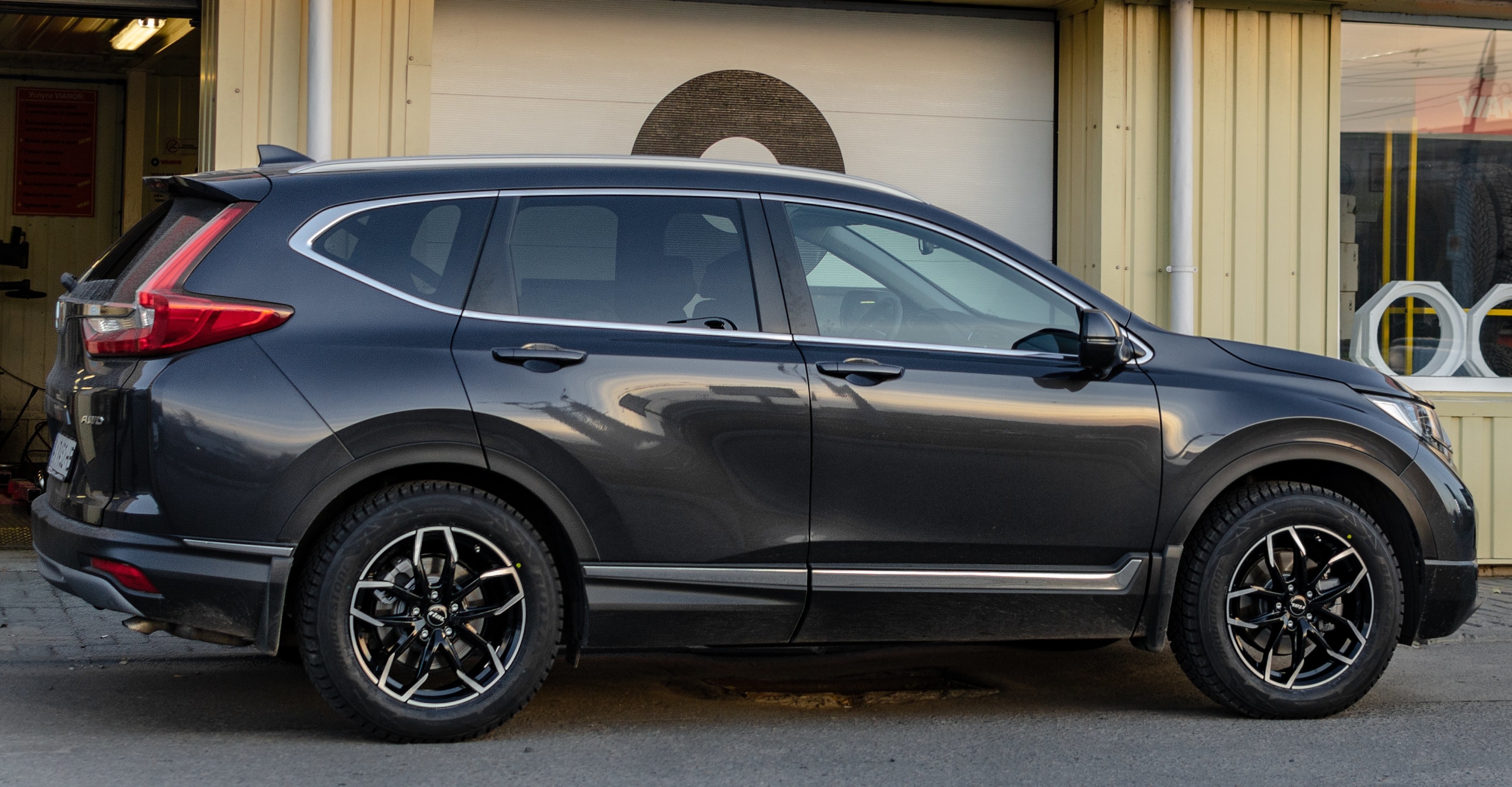 Honda – CR-V – RIAL – Lucca – Schwarz – 18 Zoll