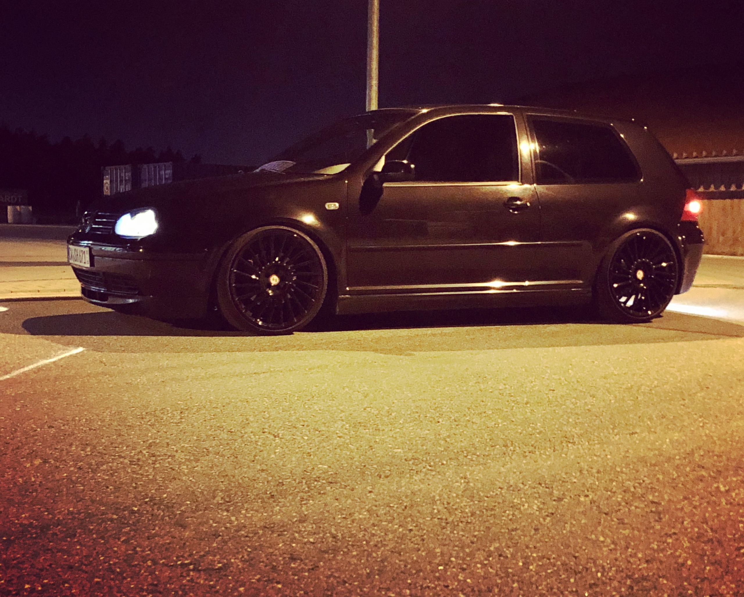 VW – Golf 4 – ETA BETA – Venti-R – Schwarz – 19 Zoll