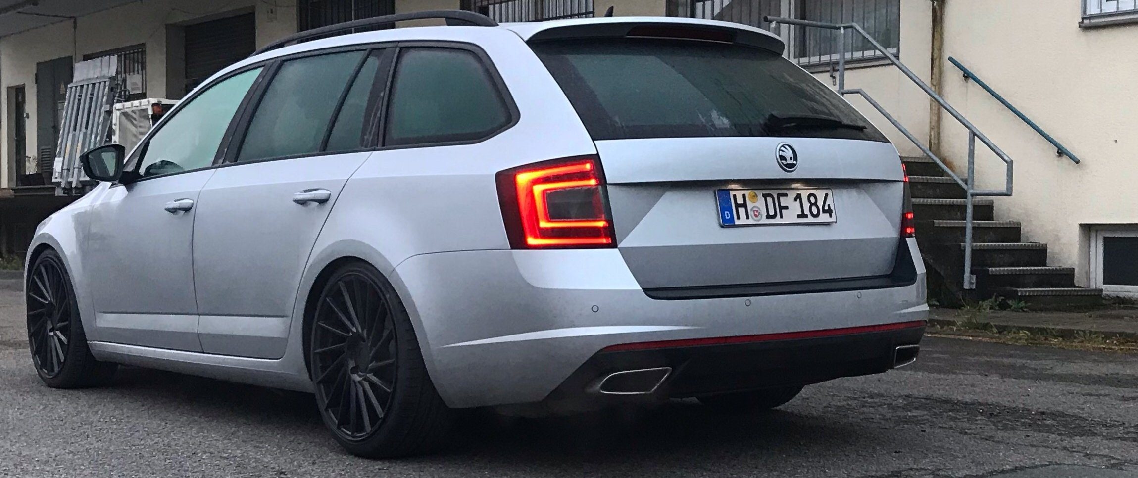 Skoda – Octavia – KESKIN – KT17 – Schwarz – 19 Zoll