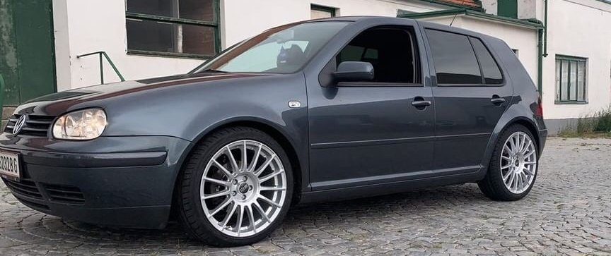 VW – Golf 5 – Grau – OZ Racing –  Superturismo LM – Silber – 18 Zoll