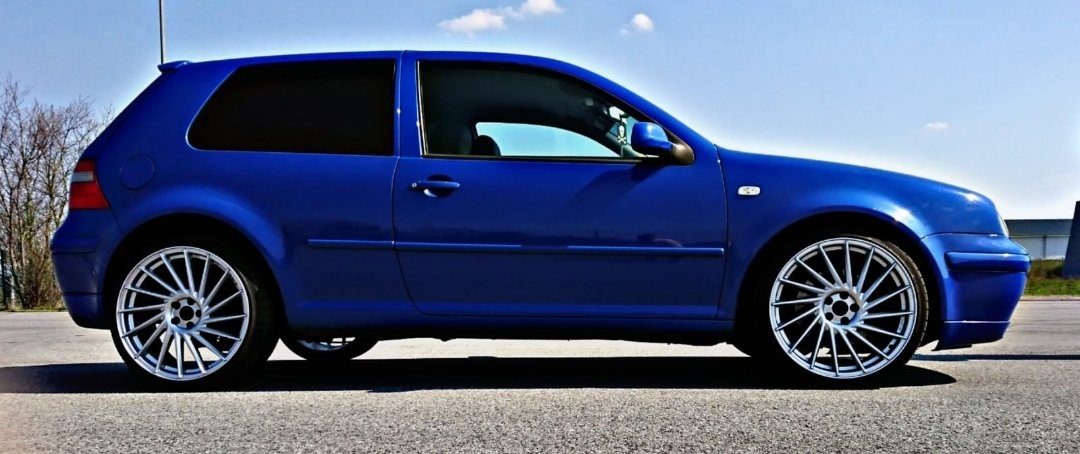 VW – Golf 4 – Blau – KESKIN – KT17 – Silber – 19 Zoll