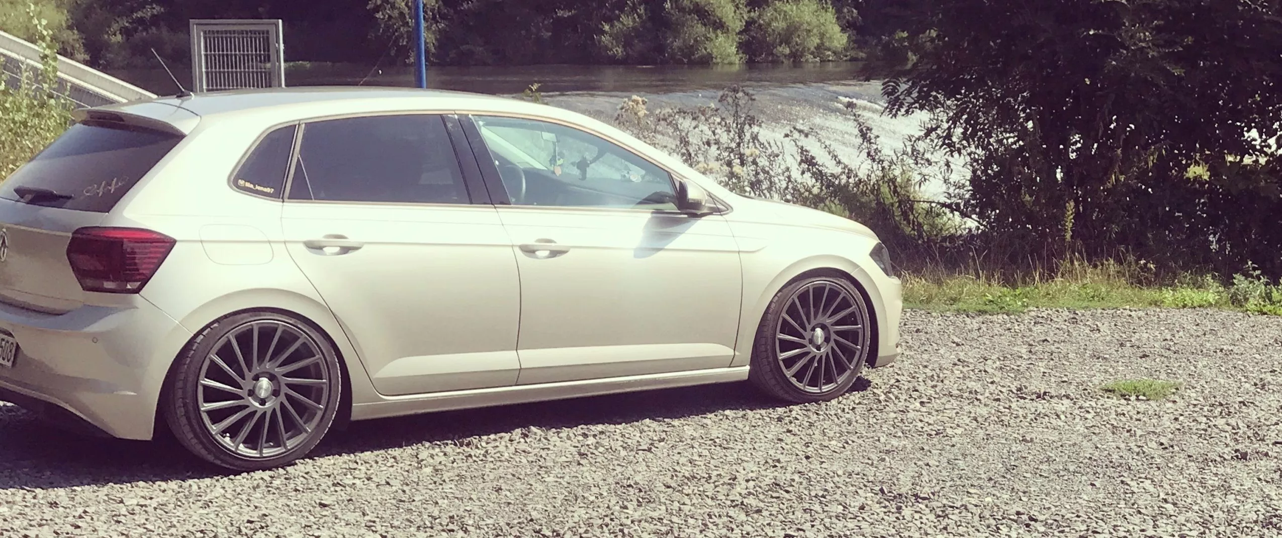 VW – Polo – Weiß – BROCK – B39 – Grau – 18 Zoll