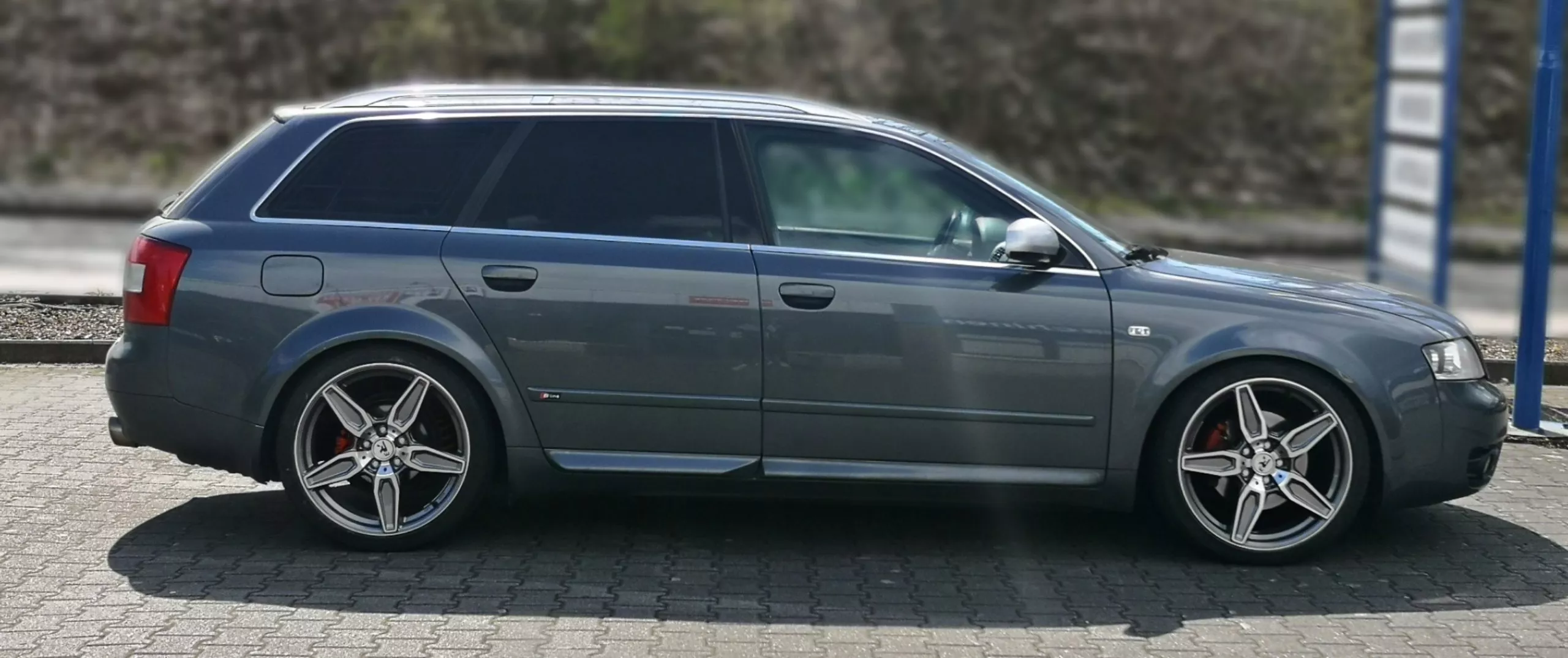 Audi – A4 – Grau/Blau – R3 WHEELS – R3H08 – Silber – 19 Zoll
