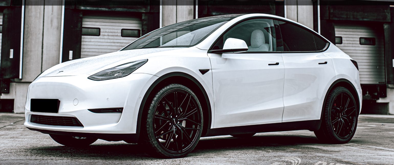 Tesla – Model Y – Weiß – DIEWE – Brenta – Schwarz – 22 Zoll