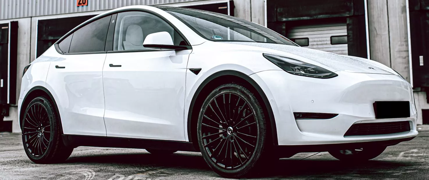 Tesla – Model Y – Weiß – DIEWE – Presto – Schwarz – 21 Zoll